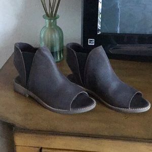 Dark brown open toe shooties